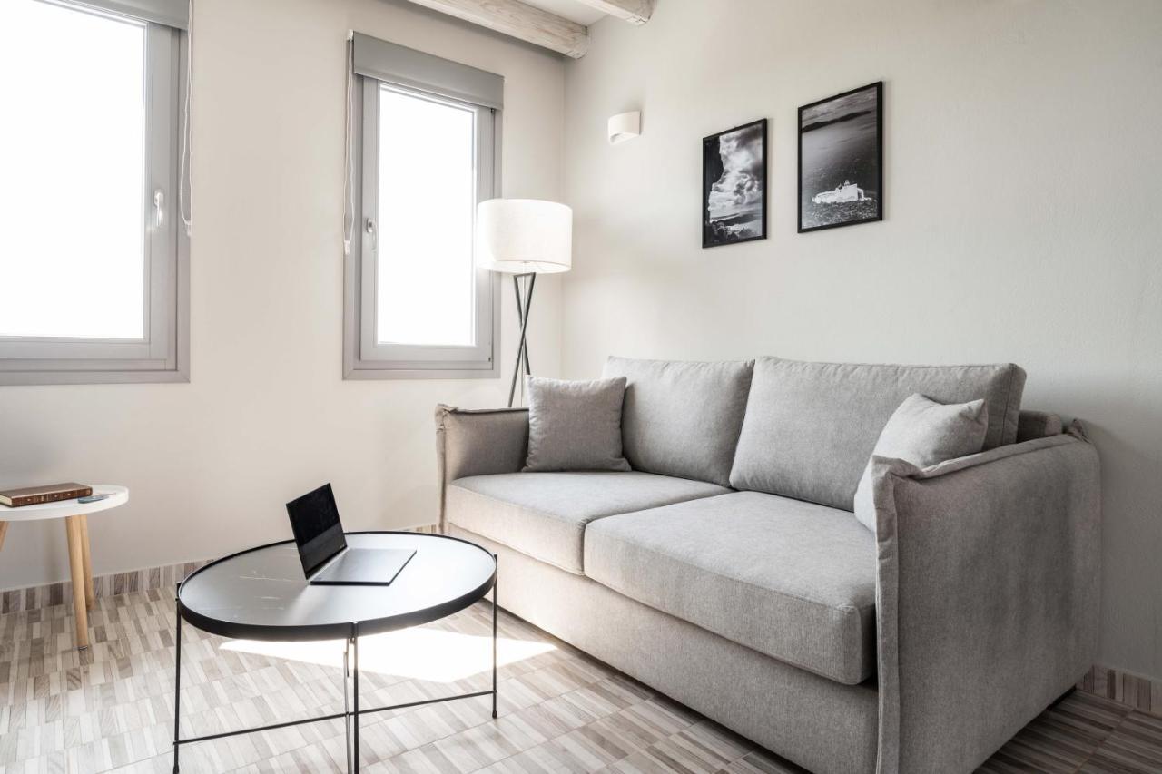 Melivoia House Collection - Private Jacuzzi Villas Foinikiá エクステリア 写真